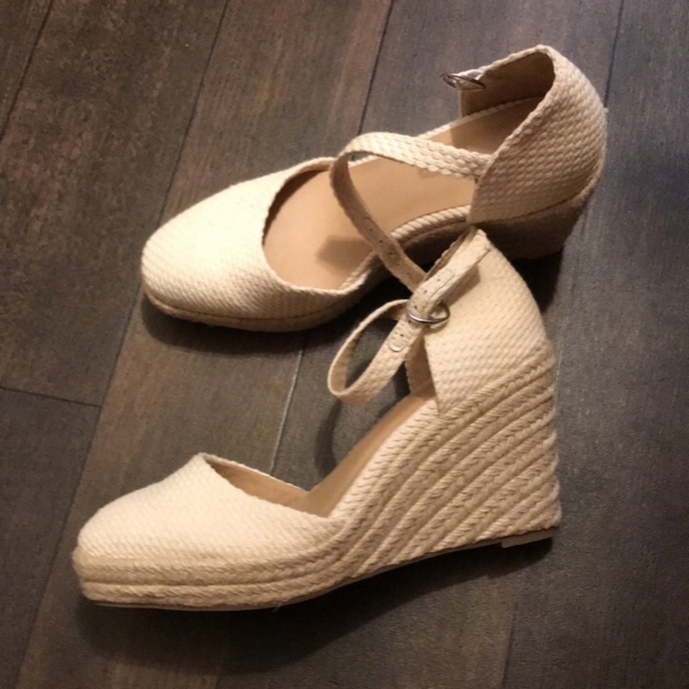 NWOT wedges